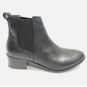 Steve Madden Black Ankle Booties